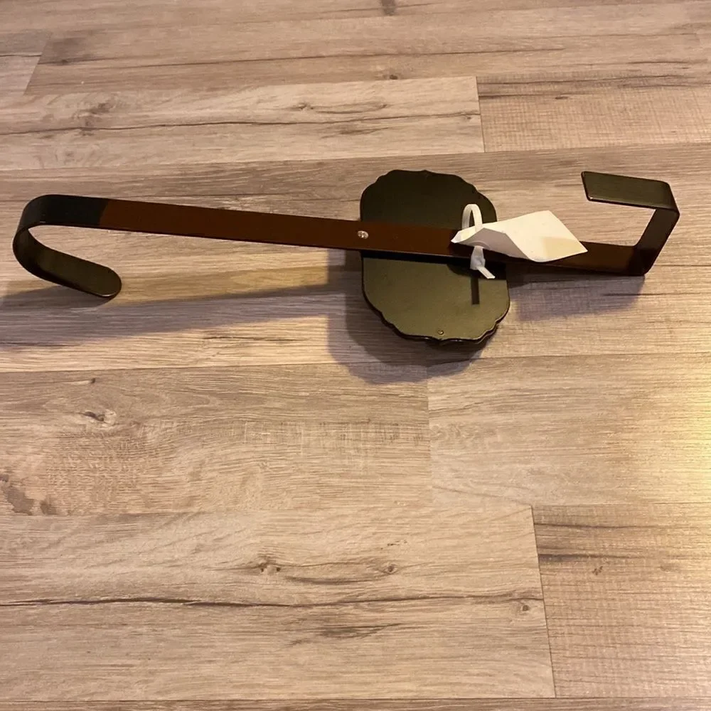 Metal Wreath Hanger